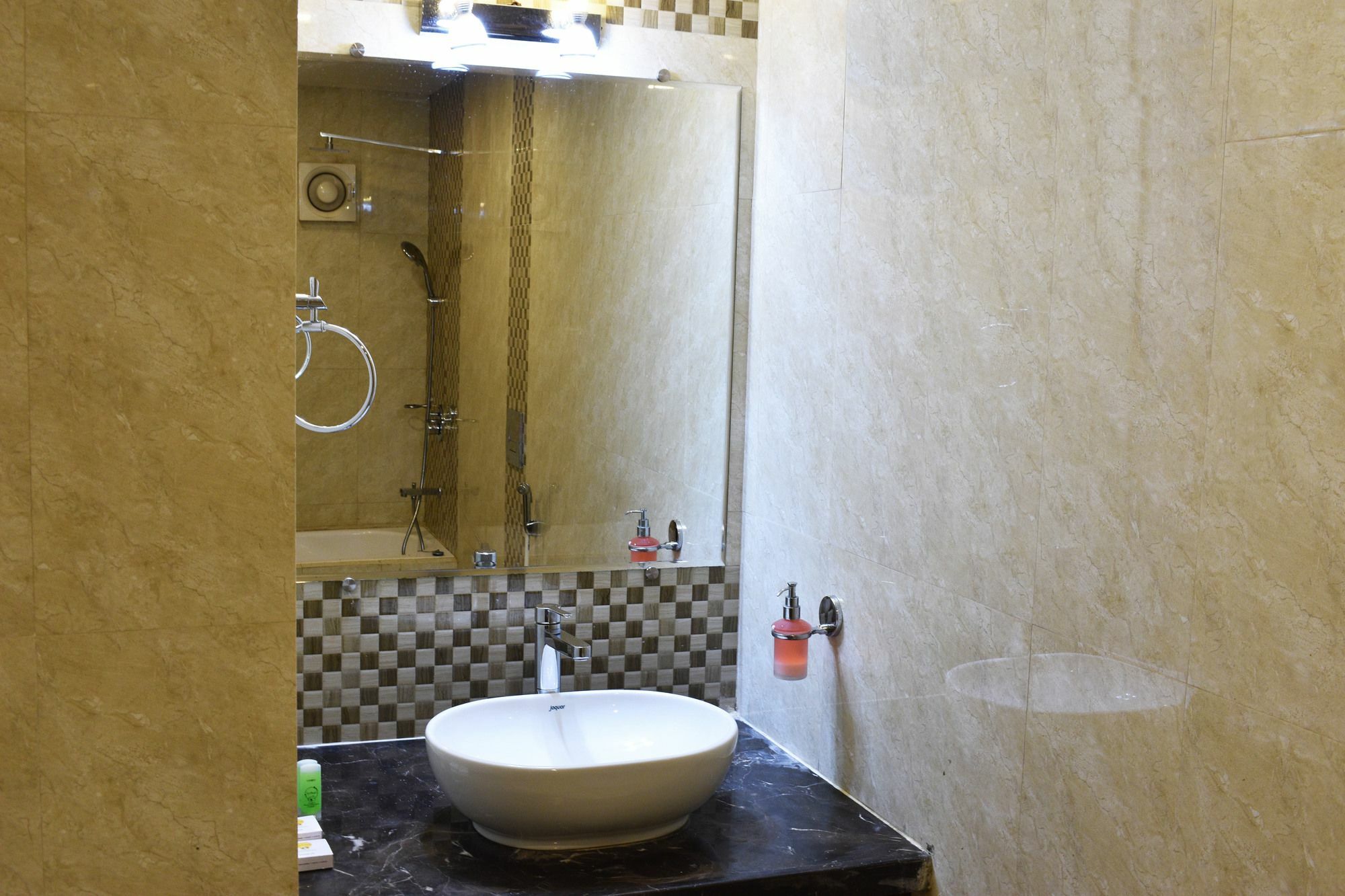 The Verda Le Pearl แคนโดลิม ภายนอก รูปภาพ